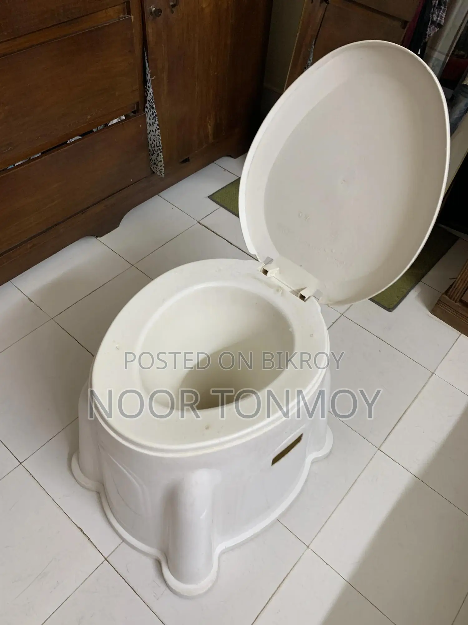 Plastic Commode for Sale