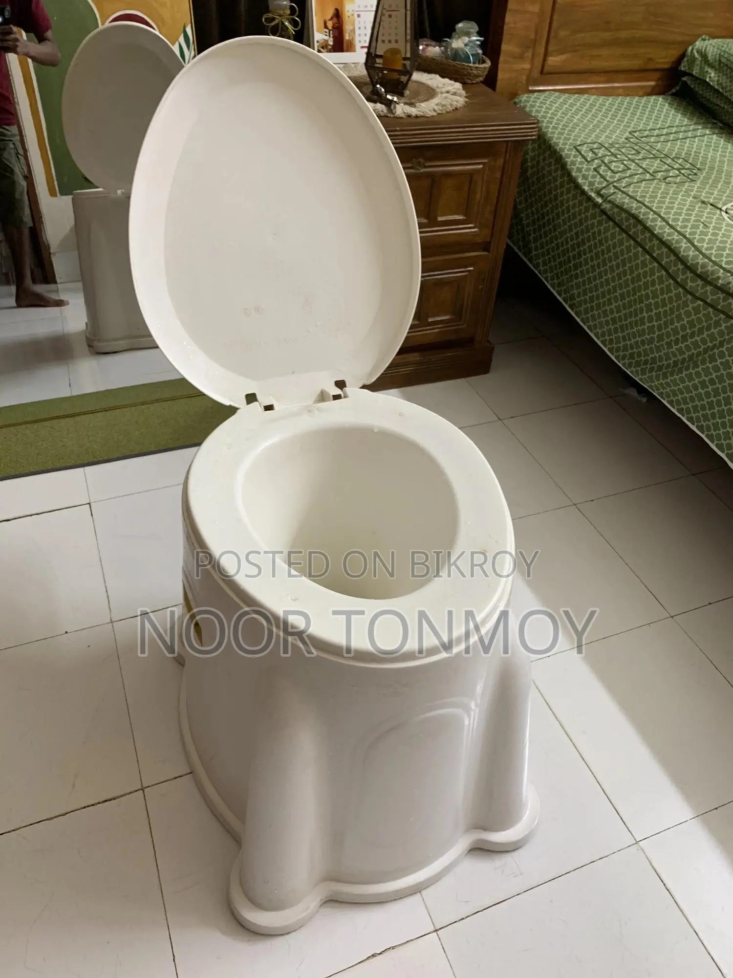 Plastic Commode for Sale