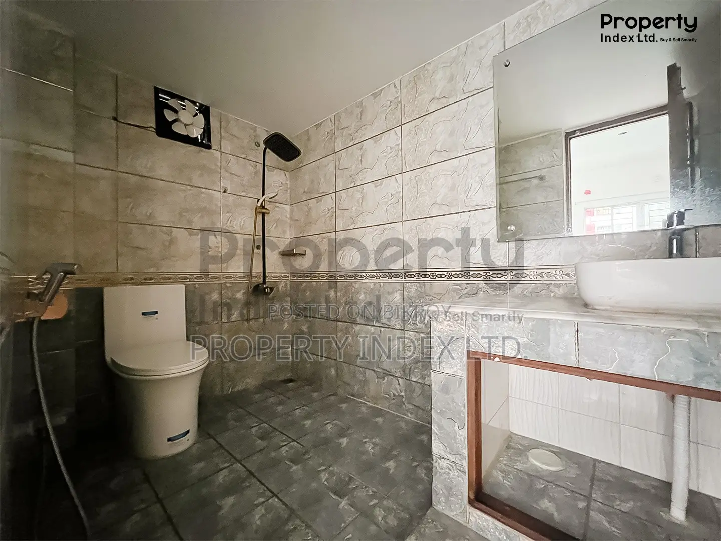 3bdrm Apartment in Basundhara for Sale