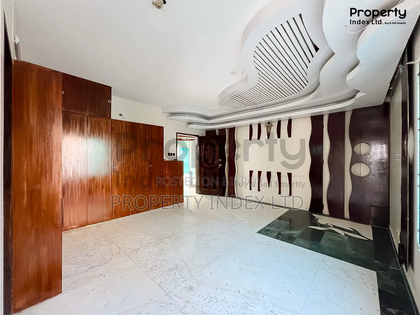 Furnished 4bdrm Apartment in Basundhara for Sale