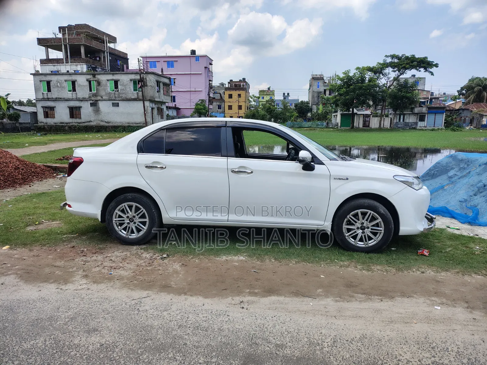 Toyota Axio 1.5 Hybrid 2WD 2016 White