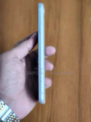 Apple iPhone XR 128 GB White