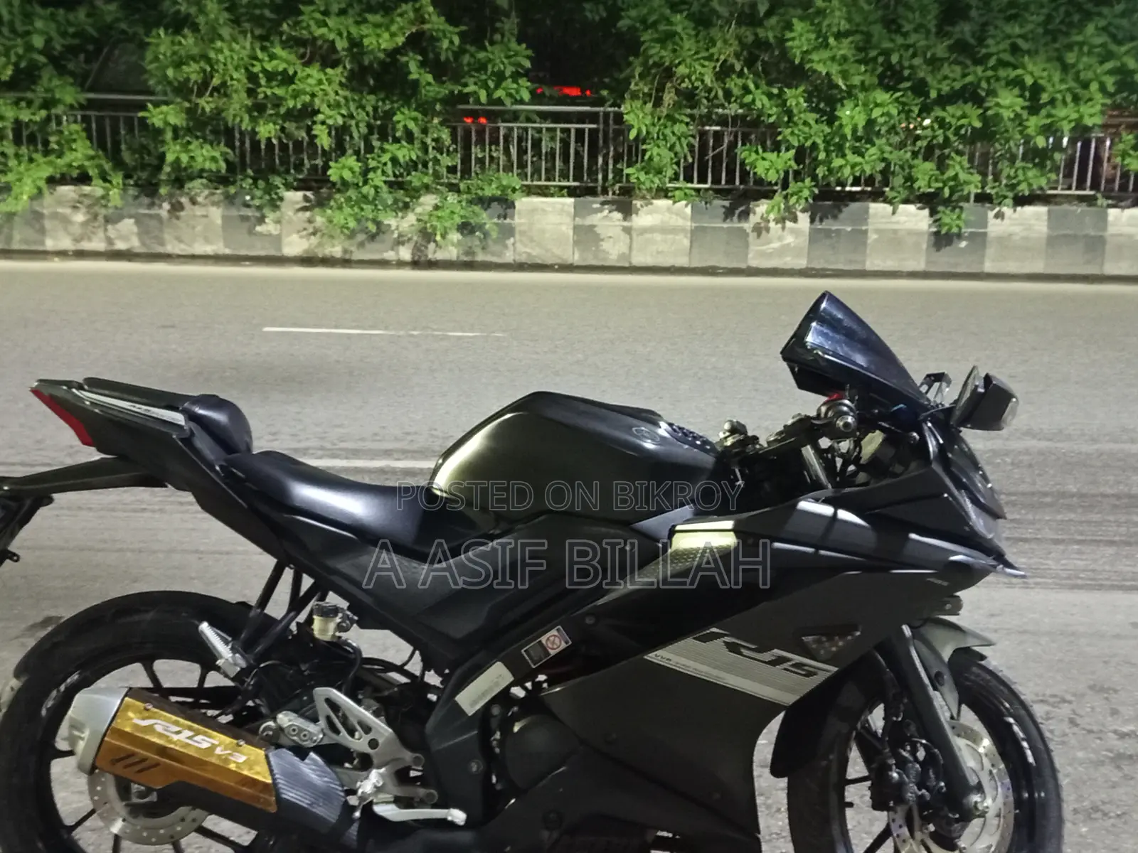 Yamaha R1 2022 Black