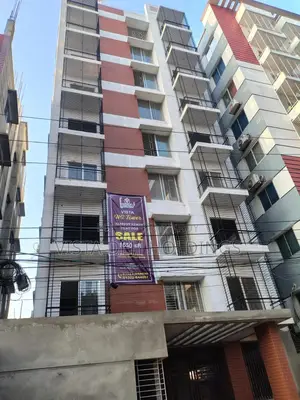 Furnished 4bdrm Apartment in Vista Hs Tower, Aftab Nagar for Sale