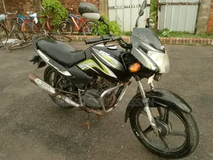 TVS Metro 2015