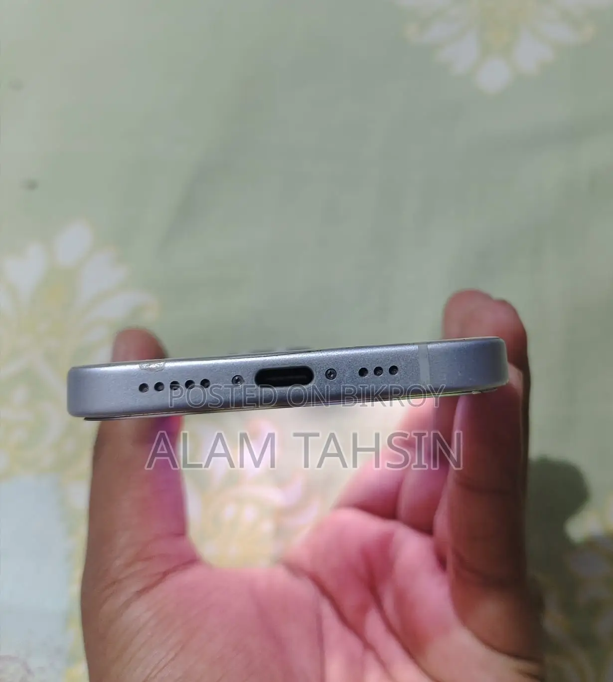 Apple iPhone 15 128 GB হোয়াইট