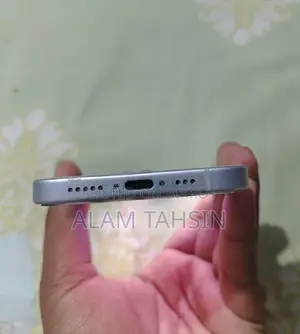 Apple iPhone 15 128 GB হোয়াইট