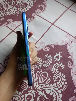 Infinix Hot 60i 128 GB Blue