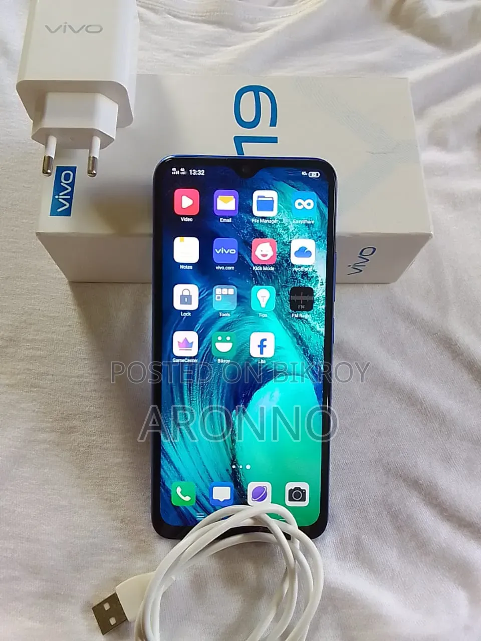 New Vivo Y19 128 GB Blue