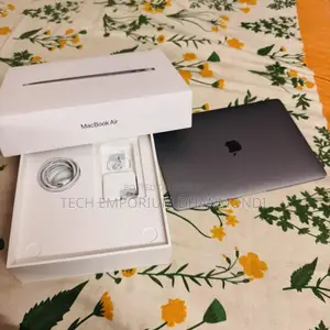 Laptop Apple MacBook 8GB Apple M1 SSD 256GB
