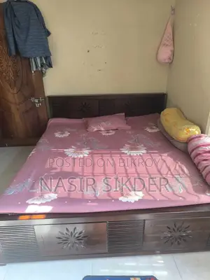 একদম নতুন ছয় ফুট বাই সাত ফিট খাট