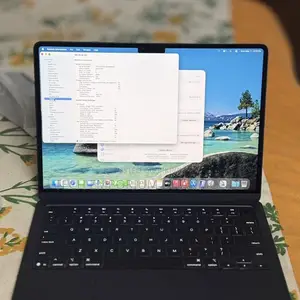 New Laptop Apple MacBook 8GB Apple M4 SSD 256GB