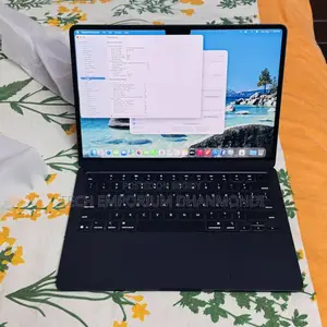 New Laptop Apple MacBook 8GB Apple M4 SSD 256GB