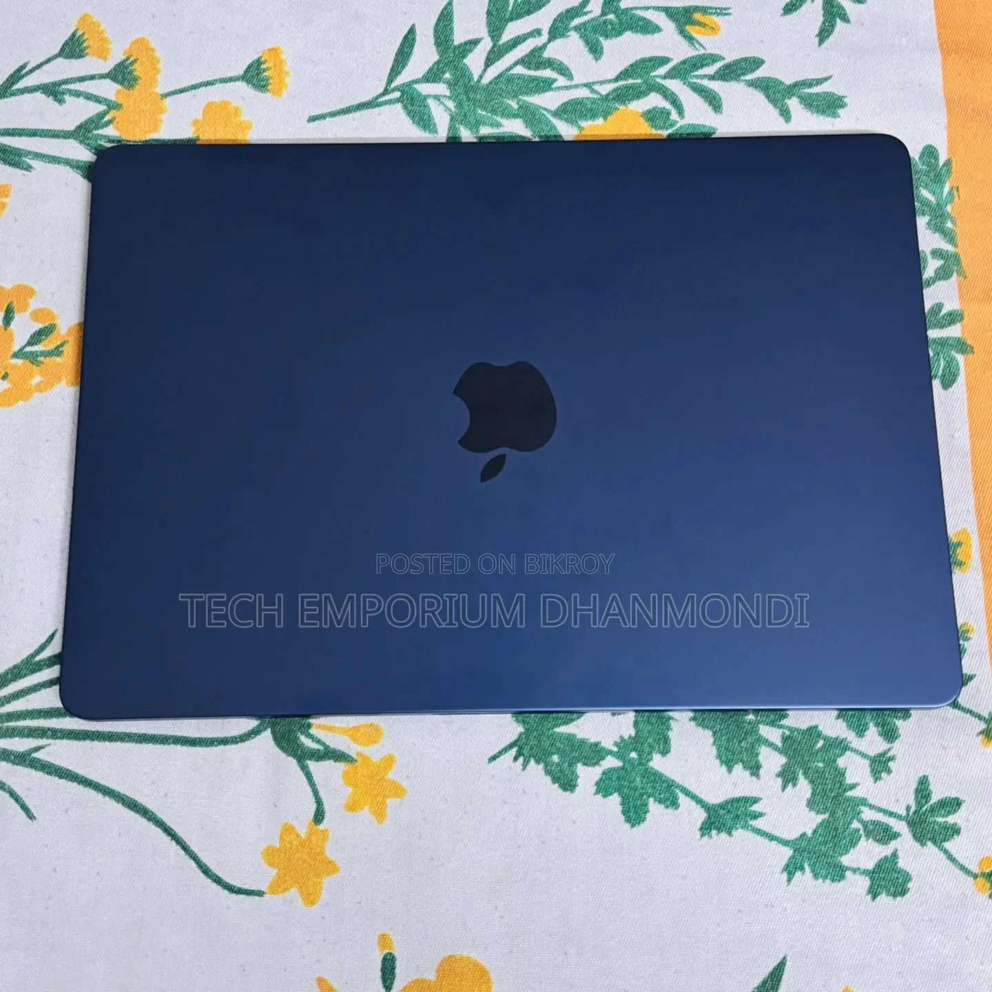 New Laptop Apple MacBook 8GB Apple M4 SSD 256GB