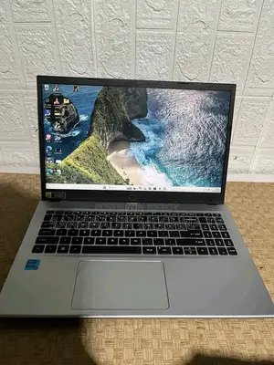 Laptop Acer 3GB Intel SSD 256GB