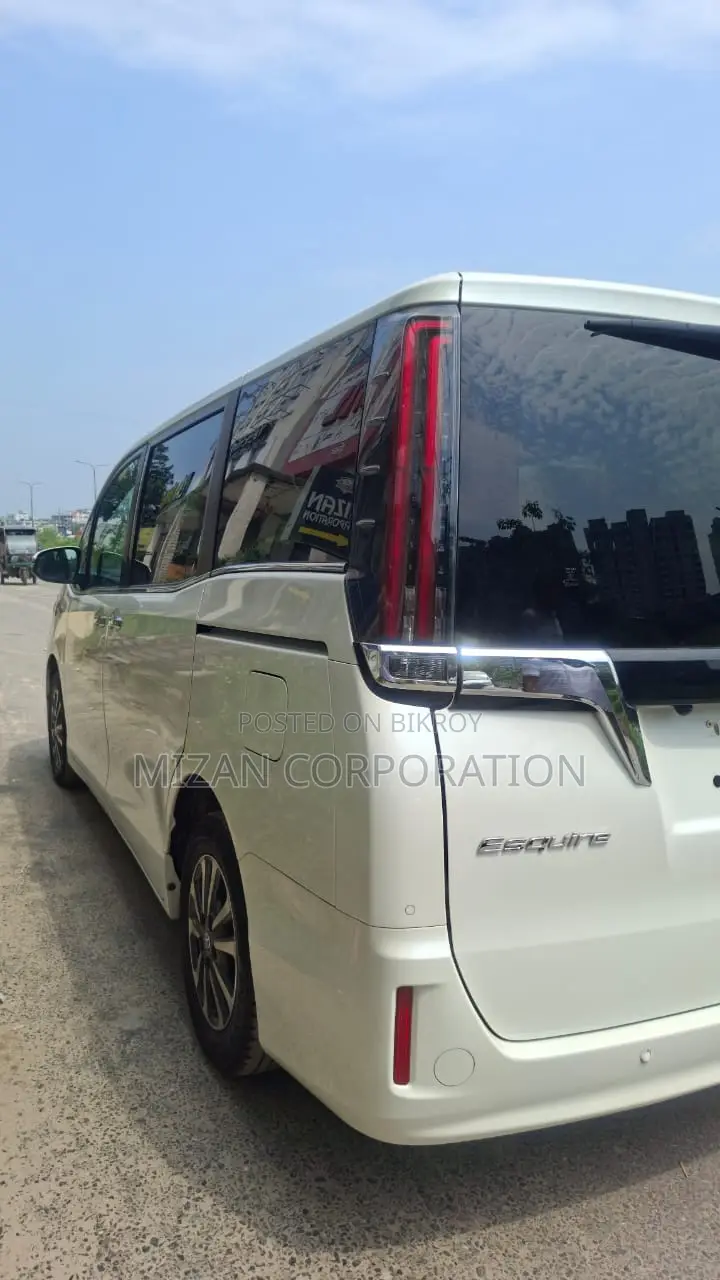 Toyota Esquire 2021 Pearl