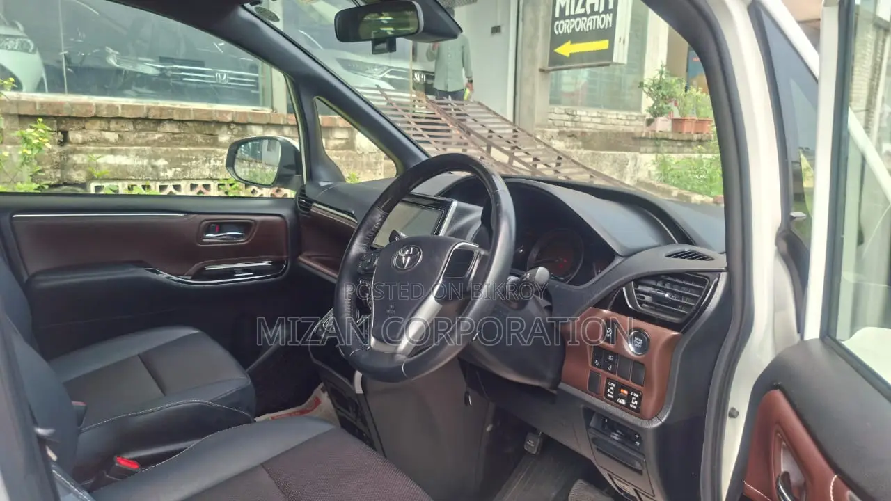 Toyota Esquire 2021 Pearl