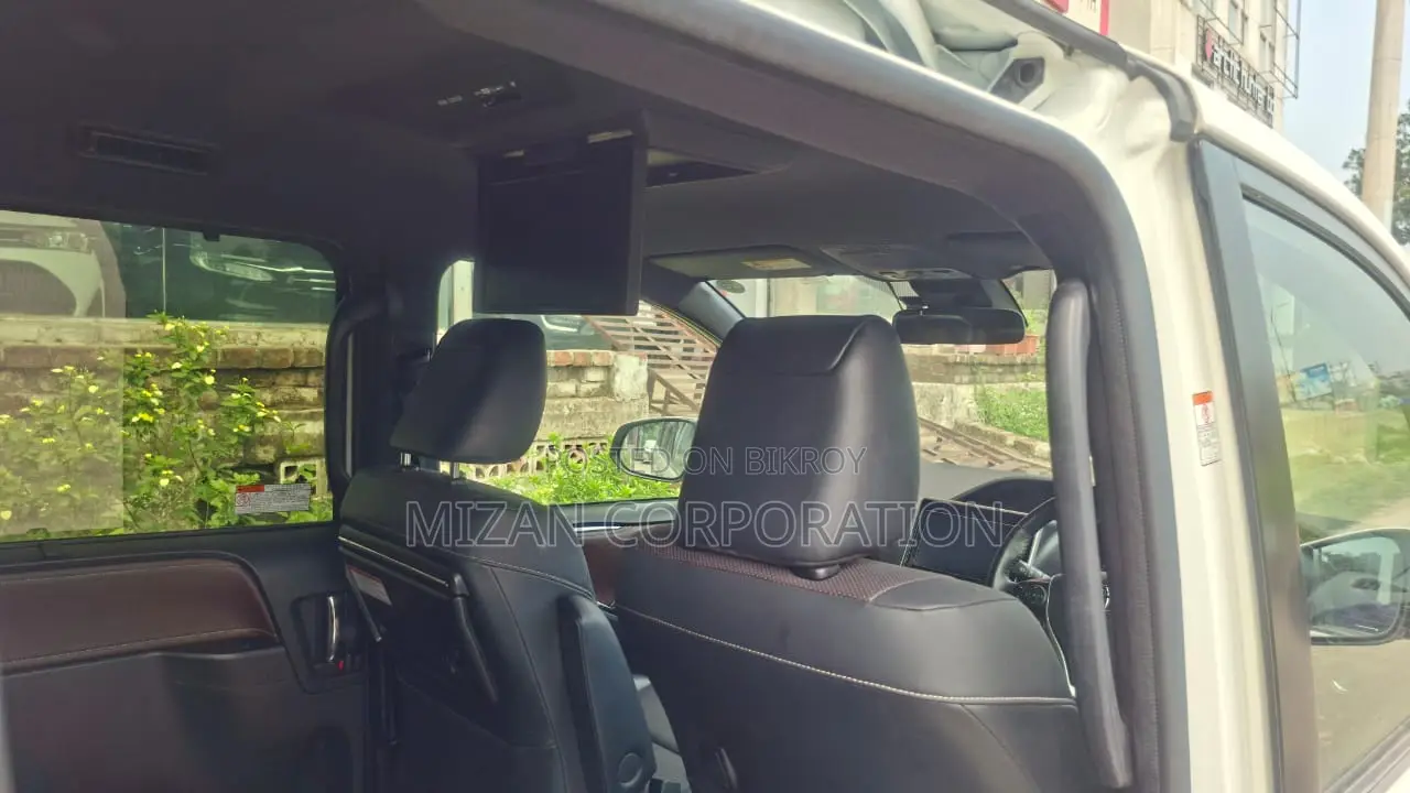Toyota Esquire 2021 Pearl