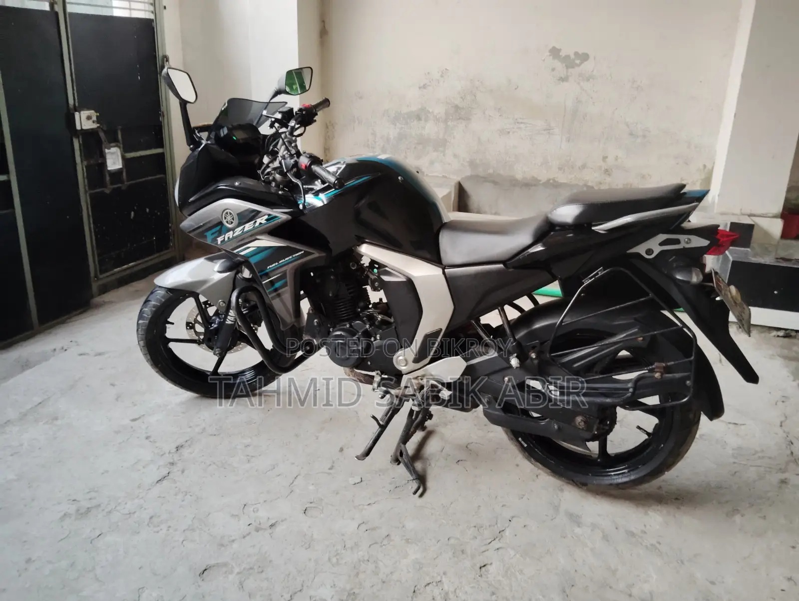 Yamaha 2019 Black