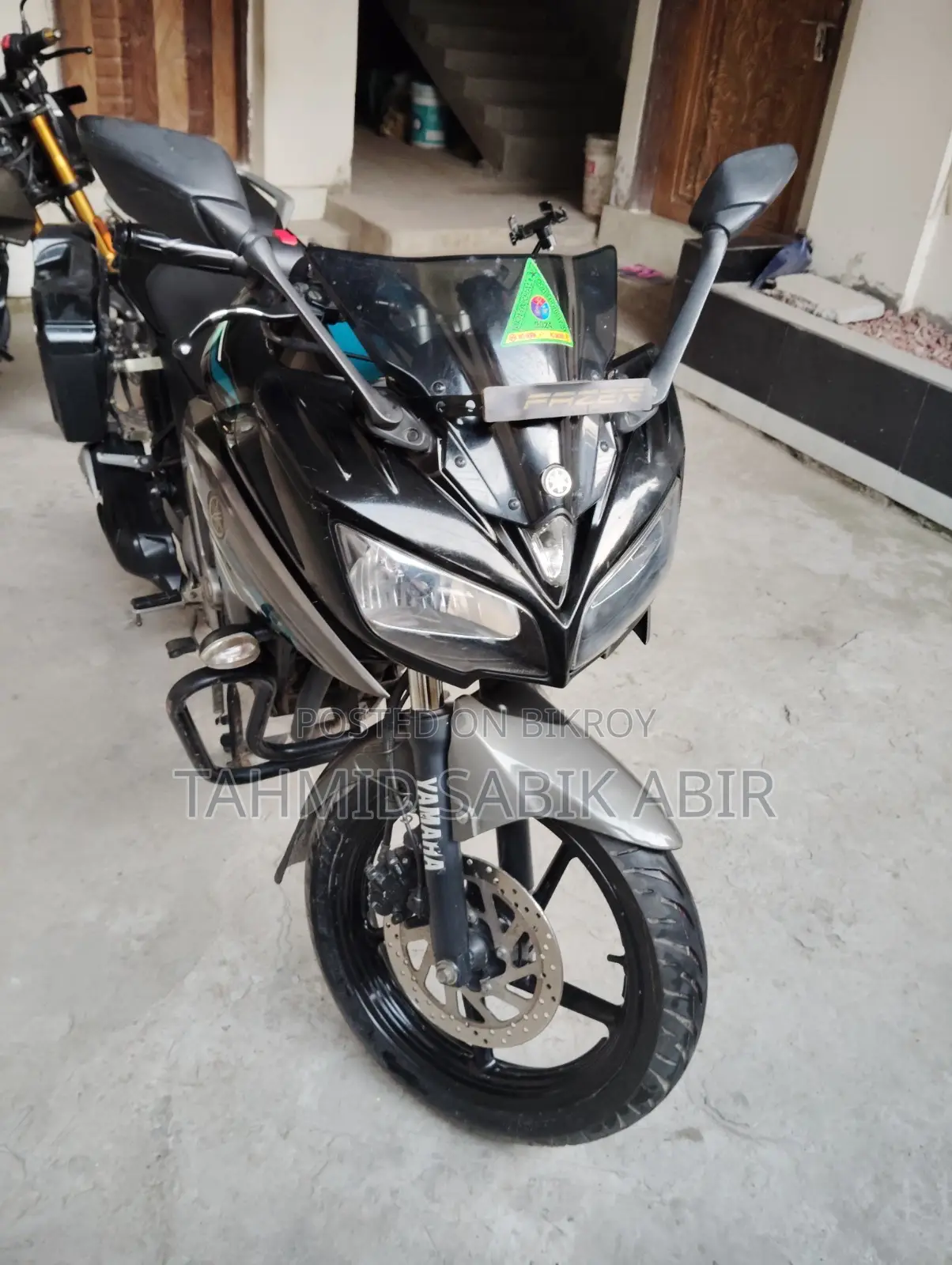 Yamaha 2019 Black