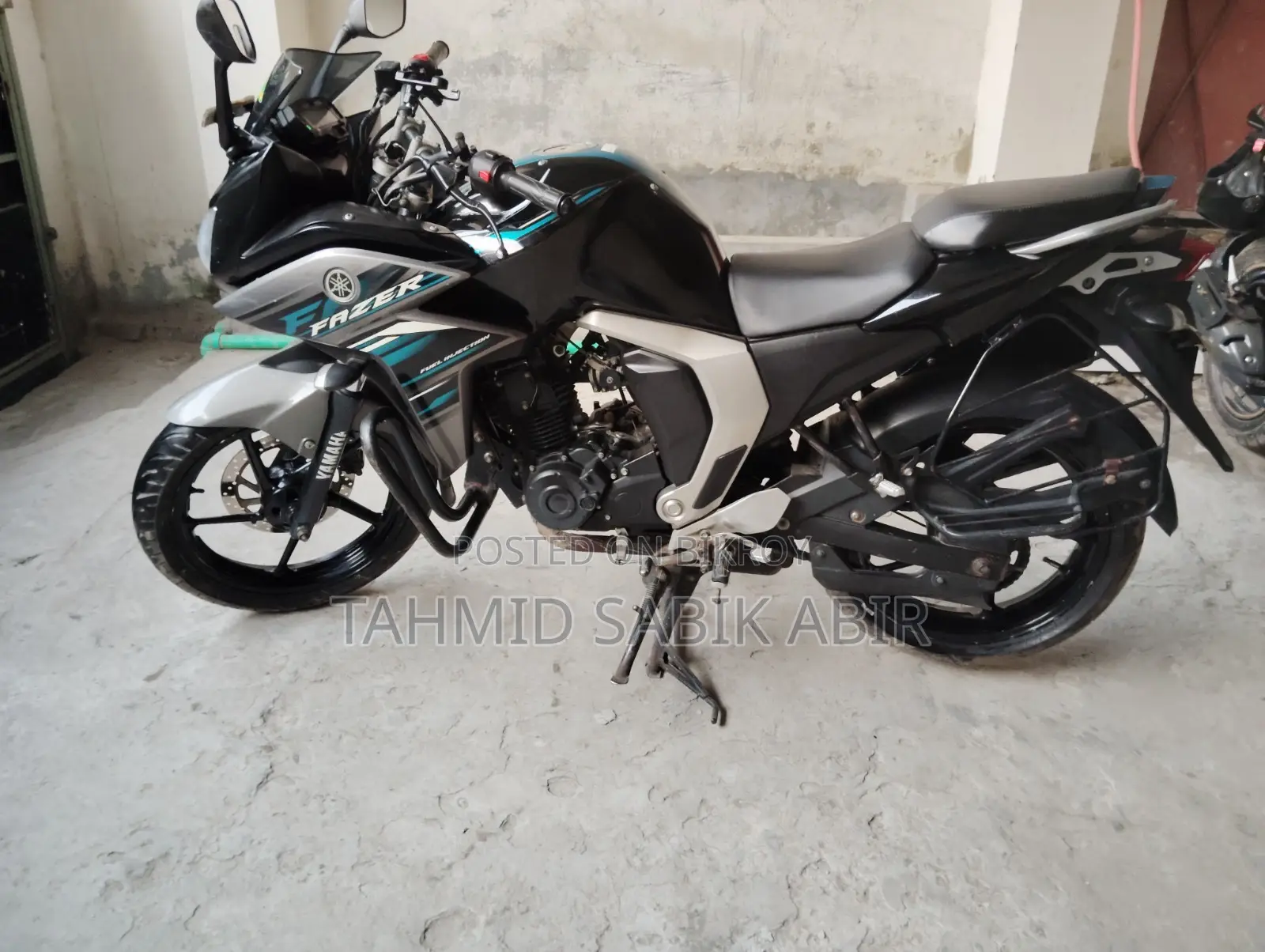 Yamaha 2019 Black
