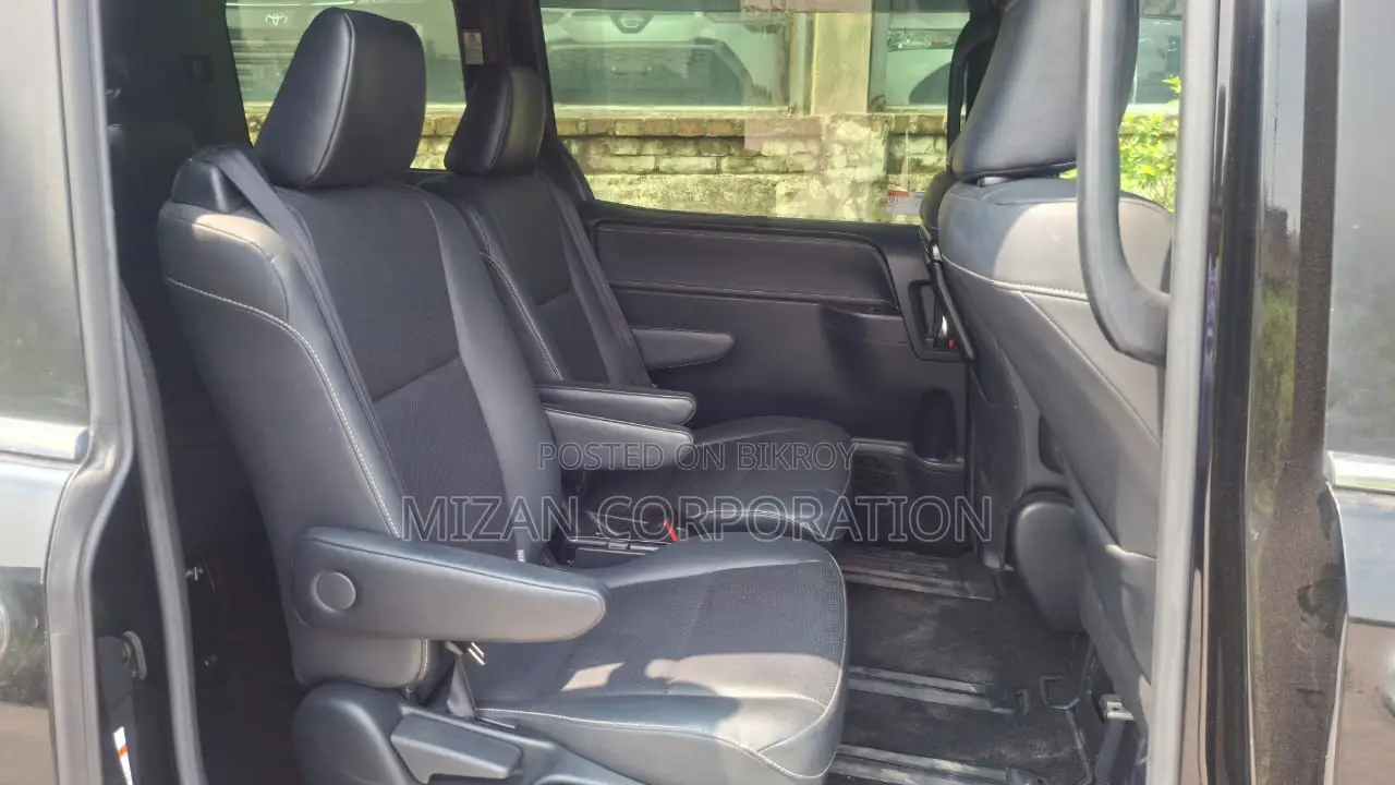 Toyota Esquire 2020 Black