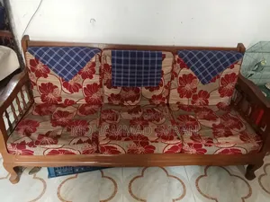 সেগুন কাঠের সোফা