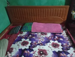 Selling a Bed and a Dressing Table