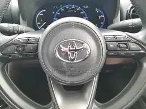 Toyota Yaris Cross 2021 Red