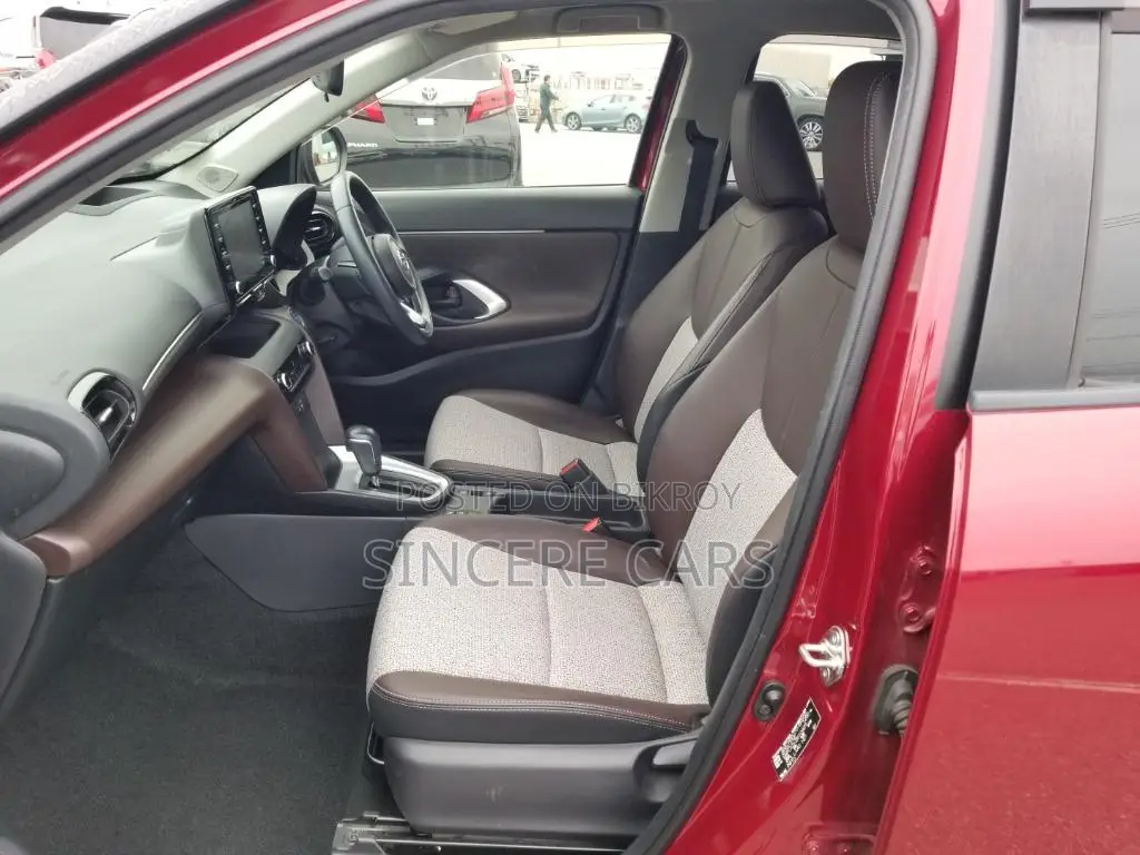 Toyota Yaris Cross 2021 Red