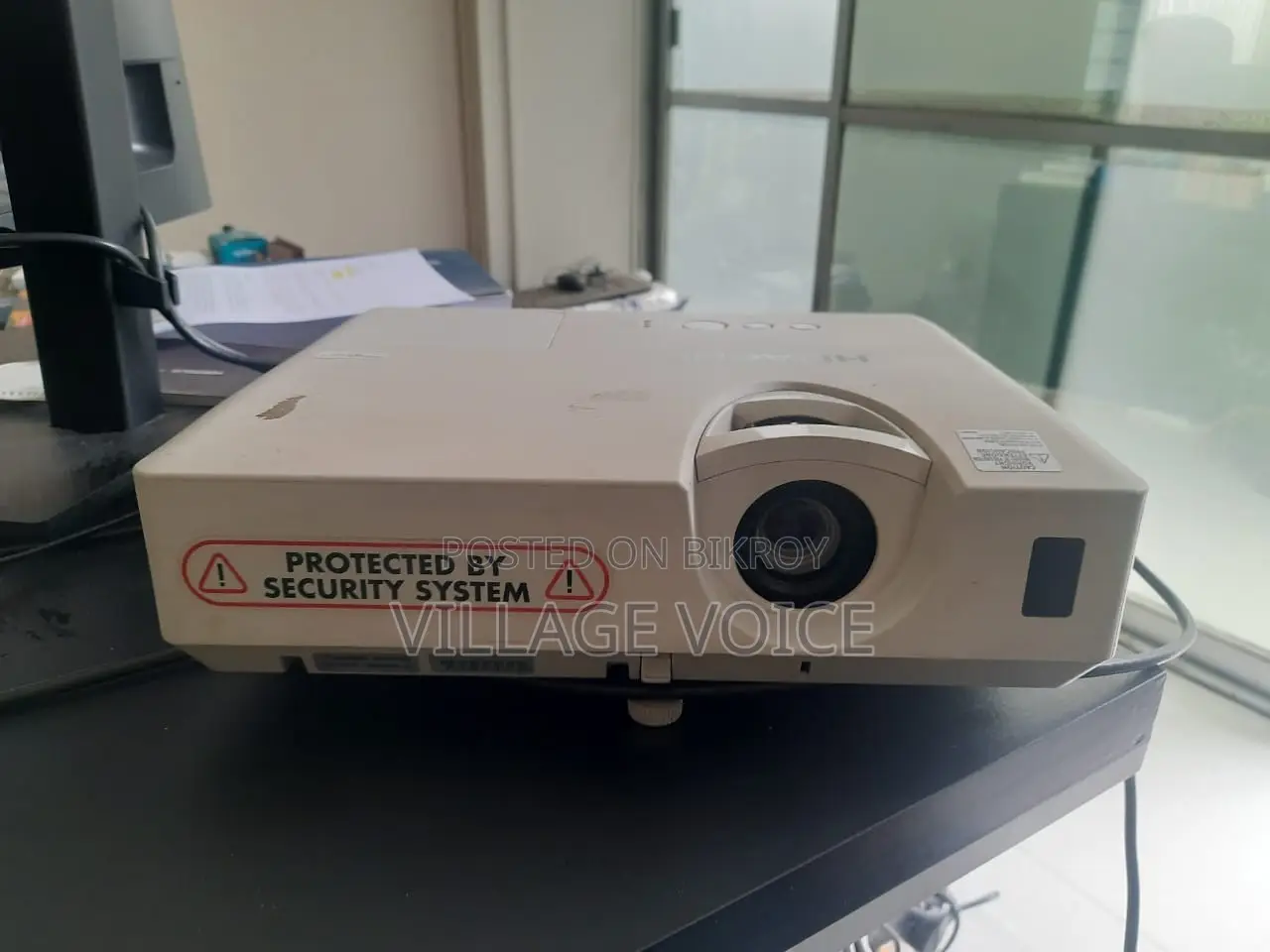 Hitachi Projector