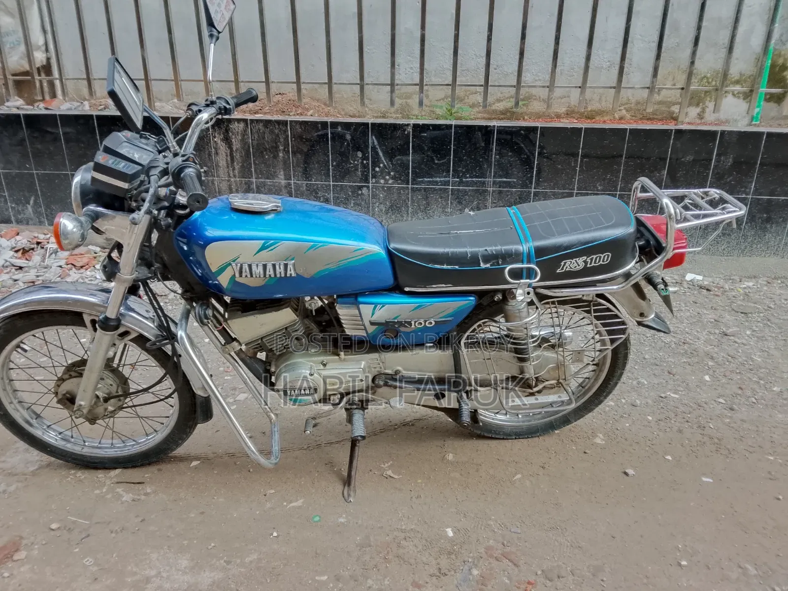Yamaha 2002 Blue