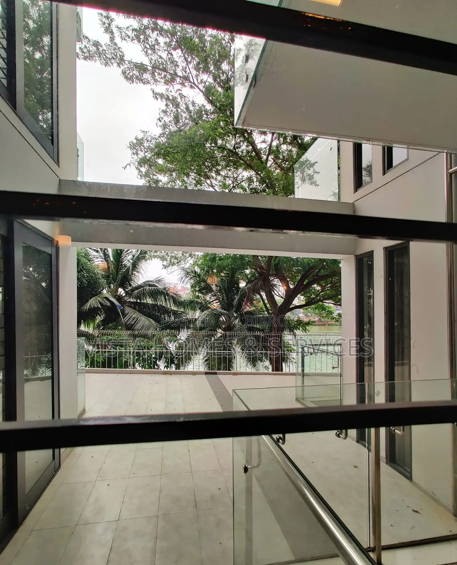 Fully Furnished Setup Commercial Floor Rent at Gulshan-1