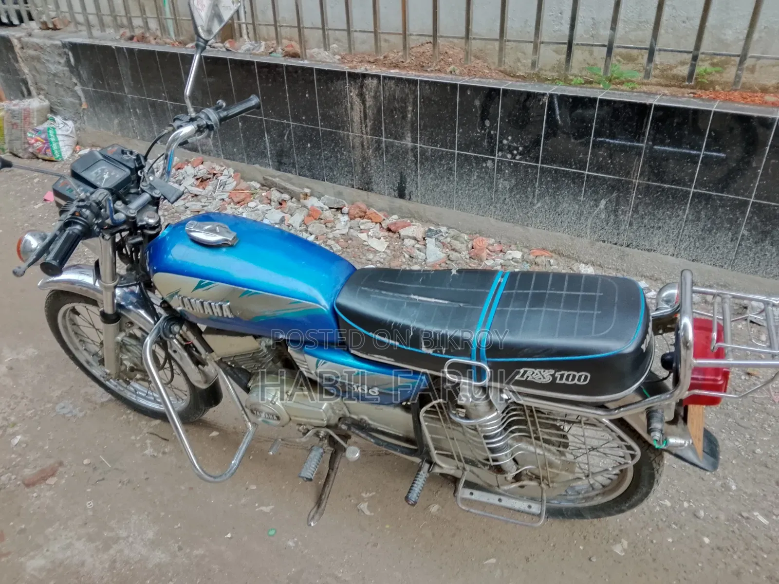 Yamaha 2002 Blue