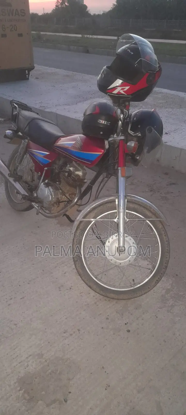 Honda 2008 Red