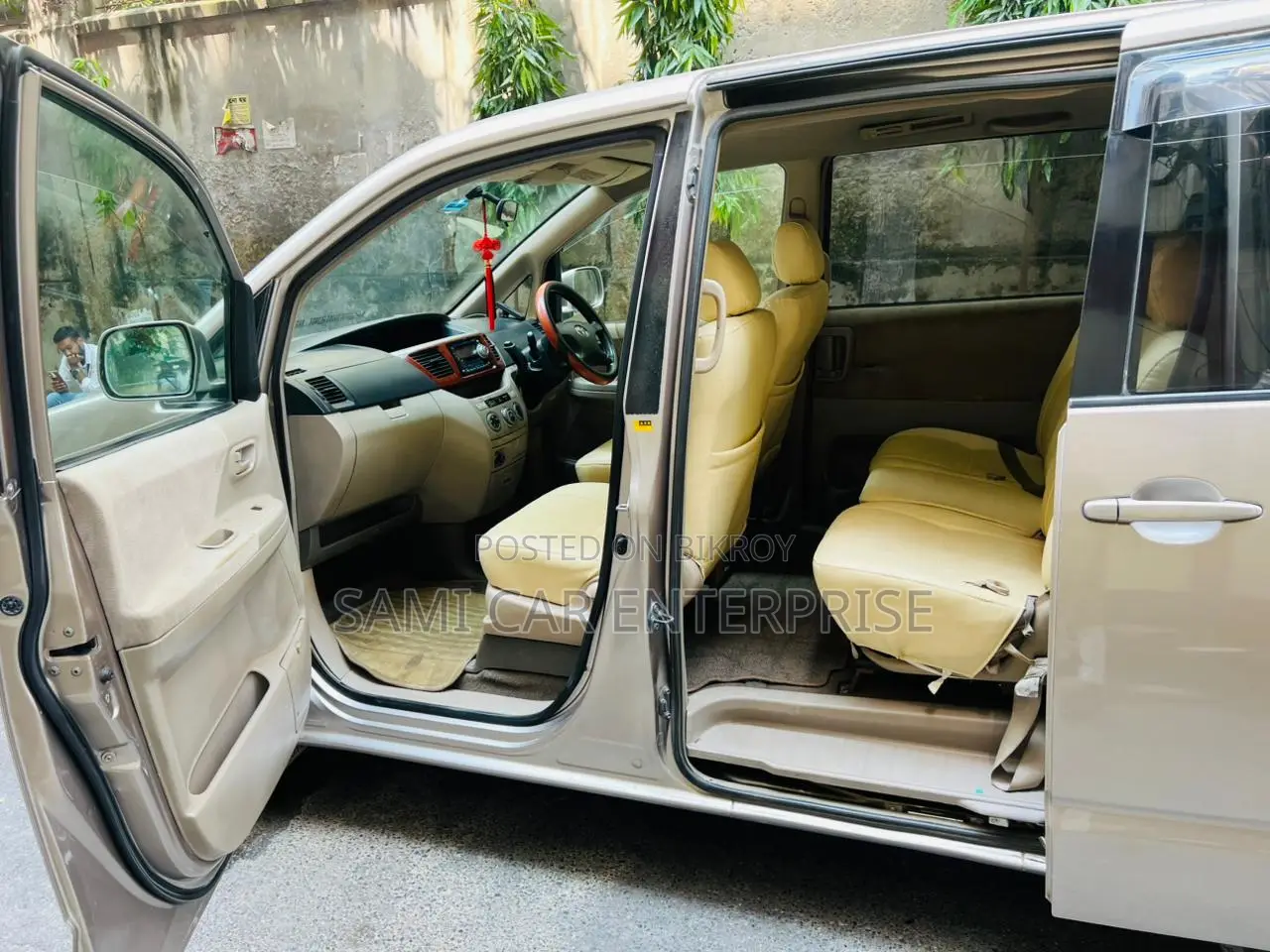 টয়োটা নোয়া ২.০ এডব্লিউডি (৮ সিটার) ২০০২ বেইজ