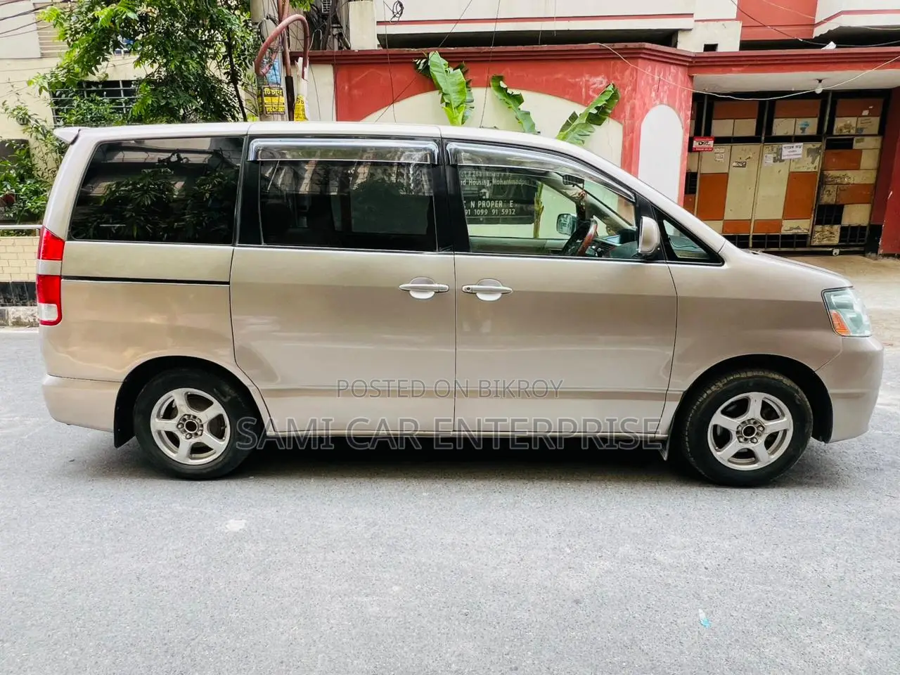 টয়োটা নোয়া ২.০ এডব্লিউডি (৮ সিটার) ২০০২ বেইজ