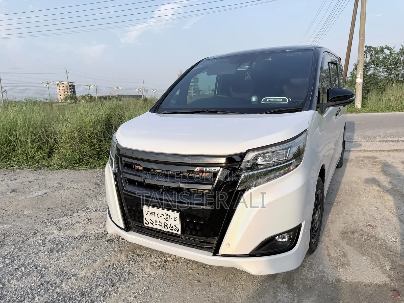 Toyota Esquire 1.8 FWD Hybrid (7 Seater) 2018 Pearl