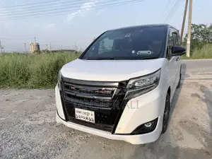 Toyota Esquire 1.8 FWD Hybrid (7 Seater) 2018 Pearl