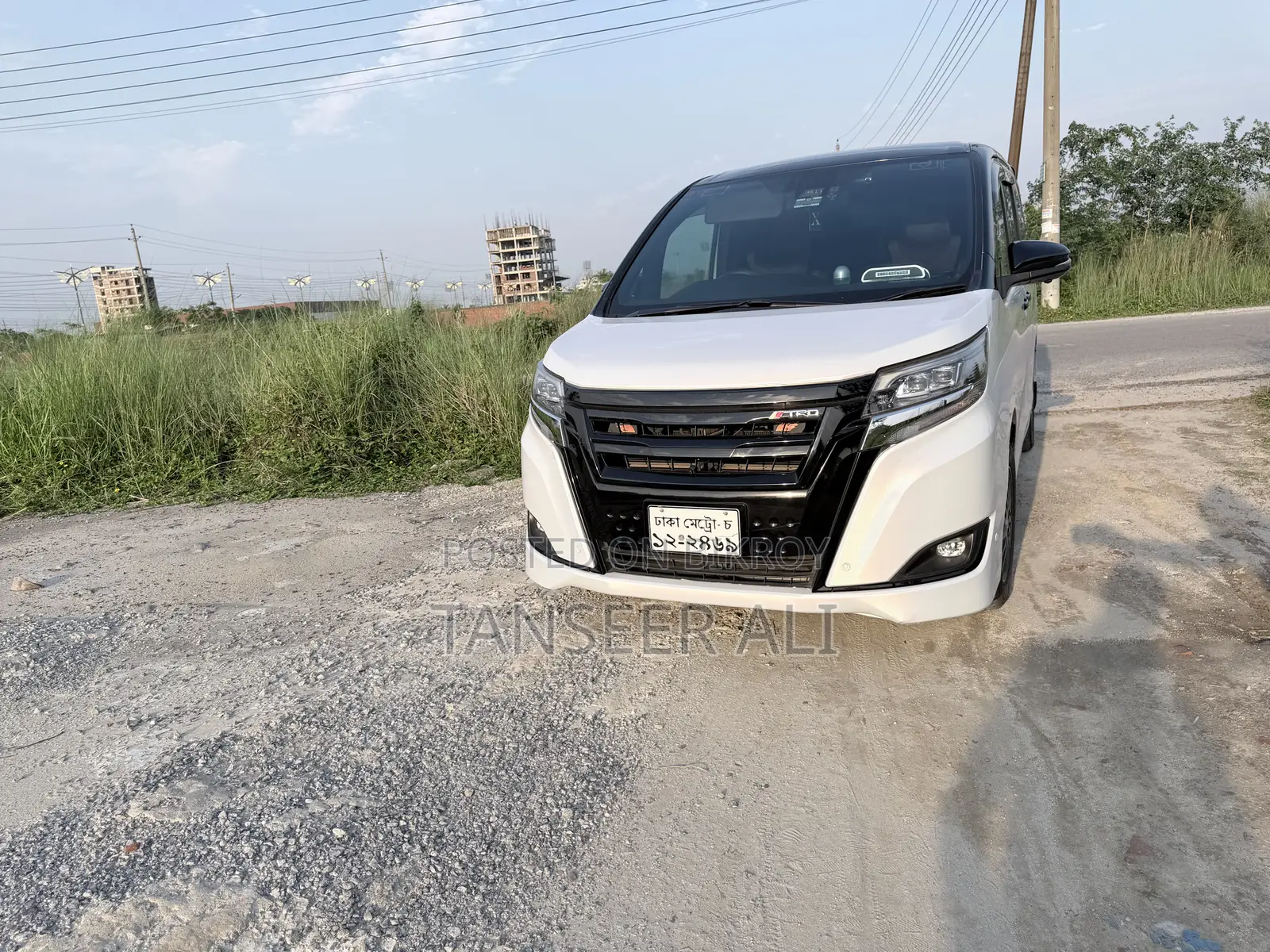 Toyota Esquire 1.8 FWD Hybrid (7 Seater) 2018 Pearl