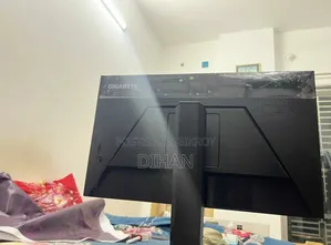 Gigabyte Monitor 24"