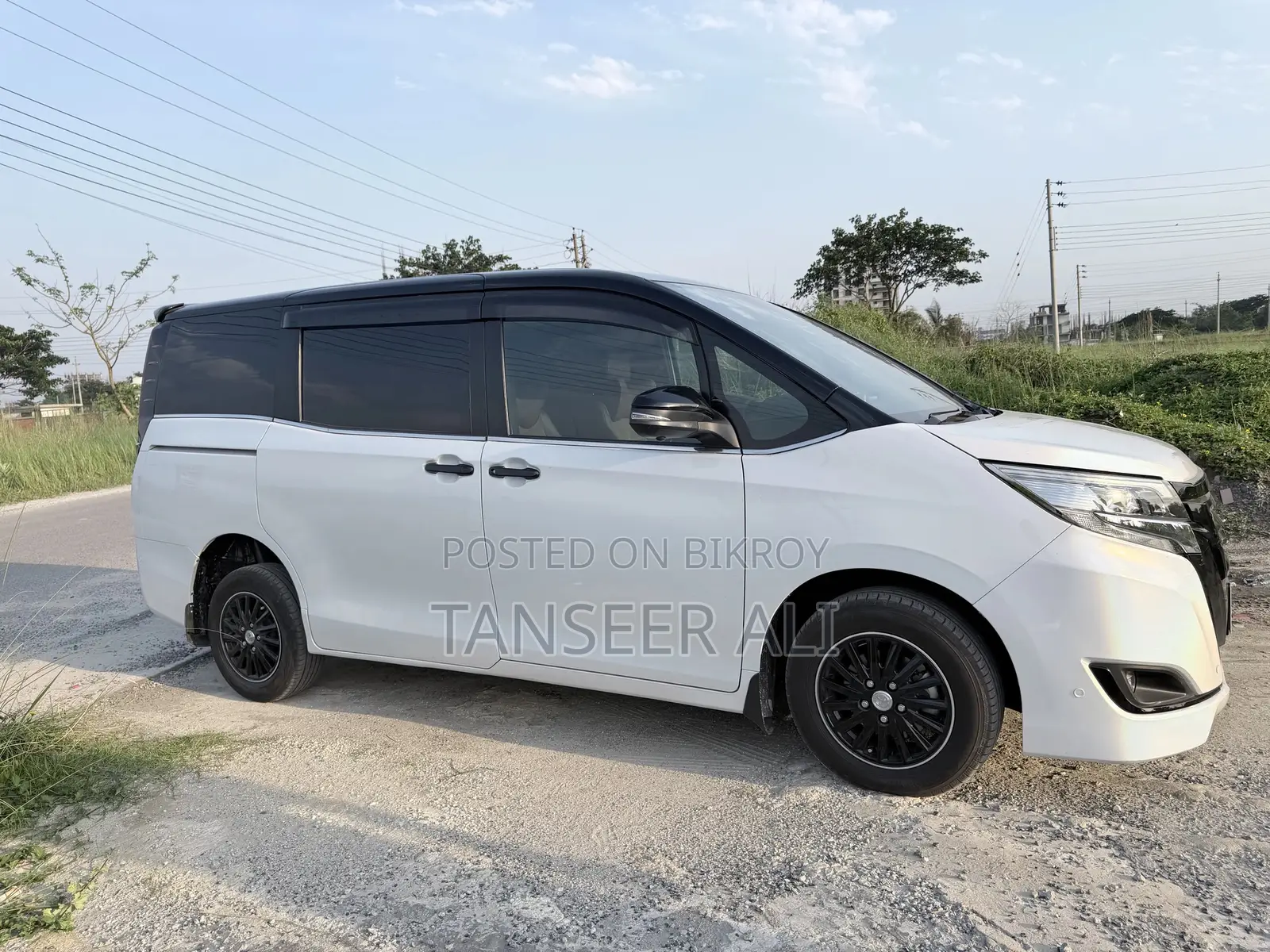 Toyota Esquire 1.8 FWD Hybrid (7 Seater) 2018 Pearl