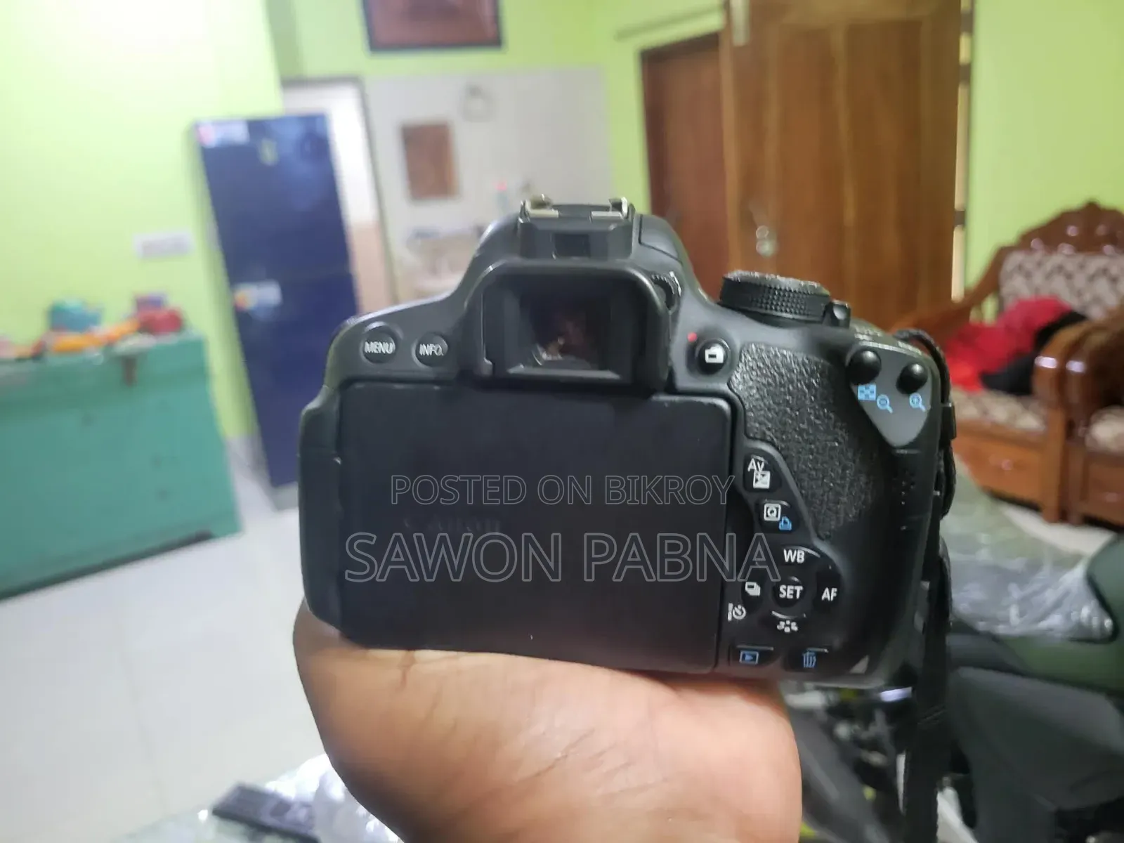 DSLR Canon 700d