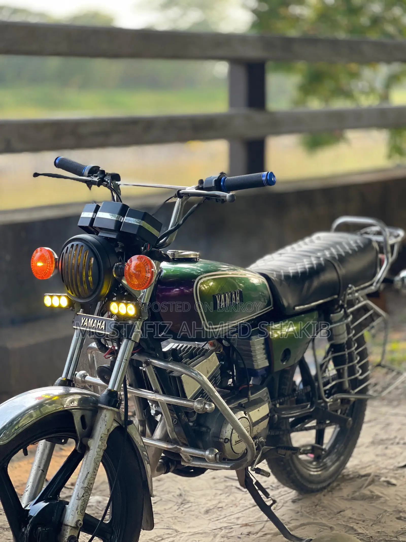 Yamaha 2001 Blue