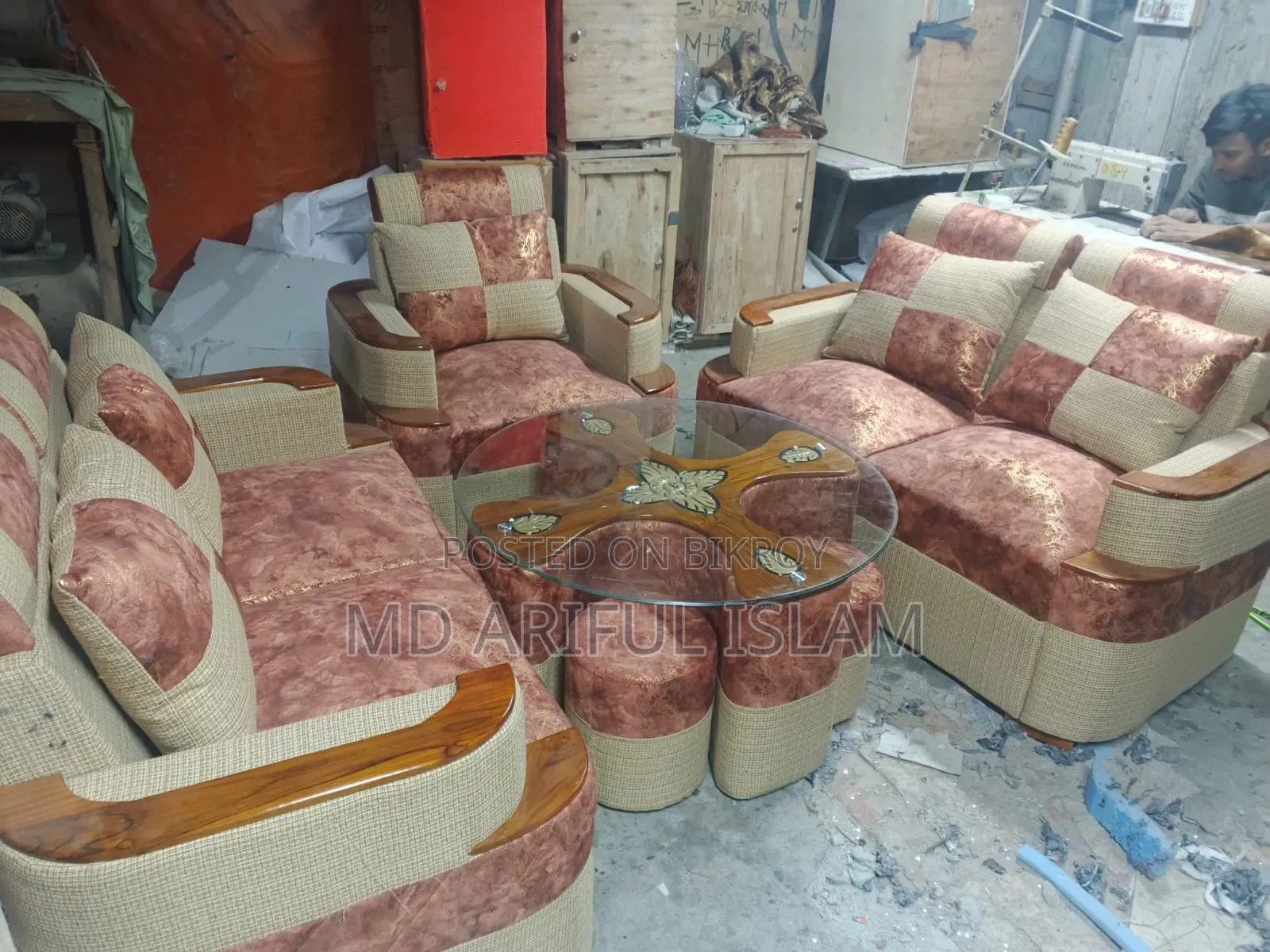 Buy Sofas at Wholesale Rates
