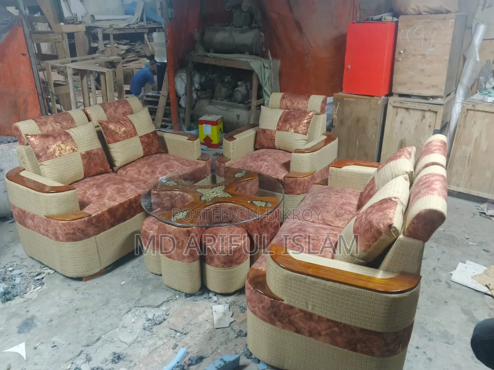 Buy Sofas at Wholesale Rates