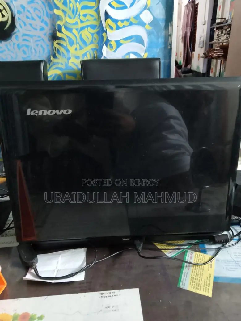 Laptop Lenovo LOQ 15IRH8 8GB Intel Core I3 HDD+SSD 1T