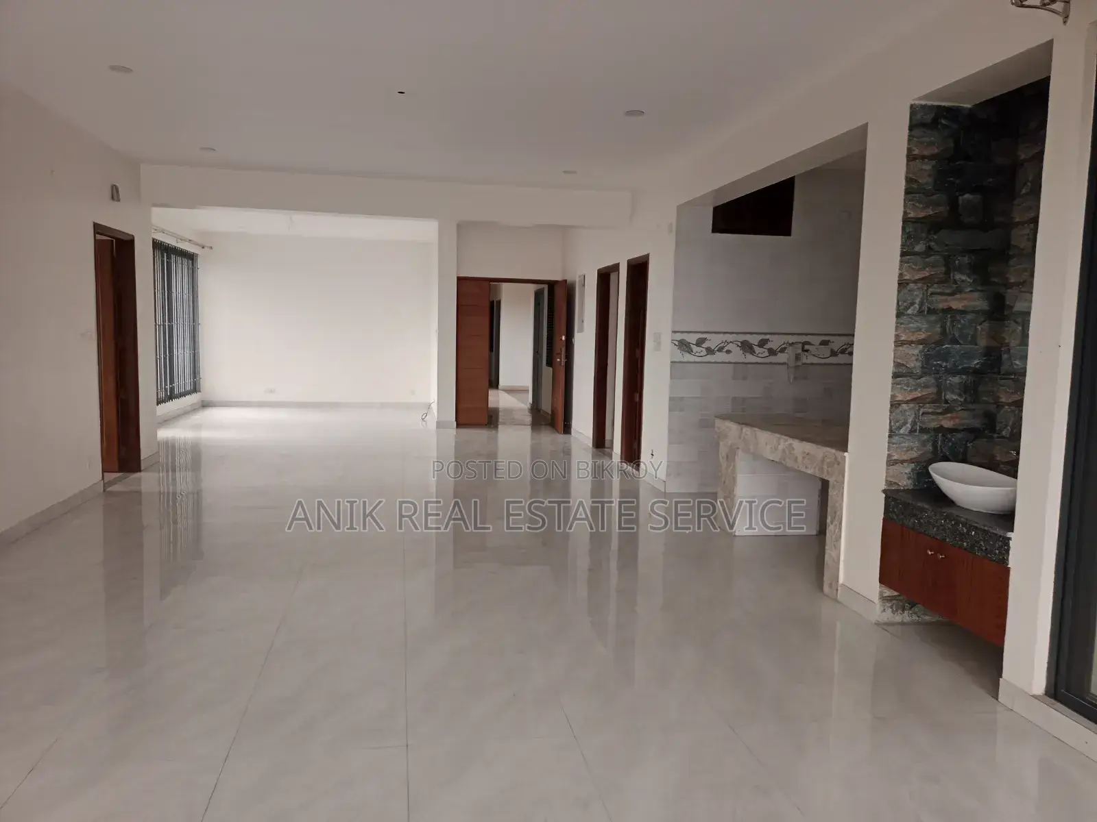 4-bedroom Apartment in Anik Real Estate, Gulshan for Rent
