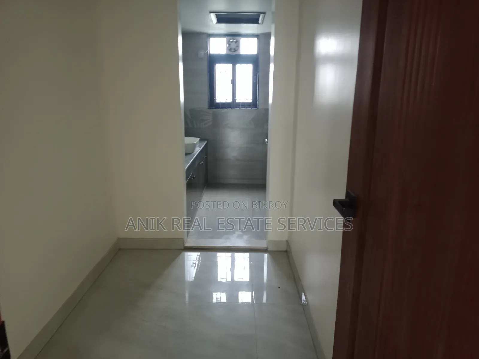 4-bedroom Apartment in Anik Real Estate, Gulshan for Rent