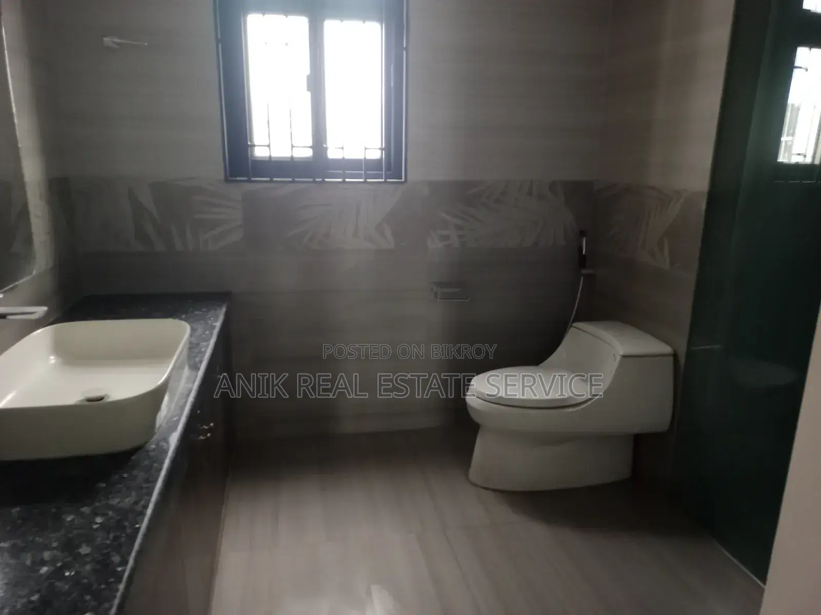 4-bedroom Apartment in Anik Real Estate, Gulshan for Rent